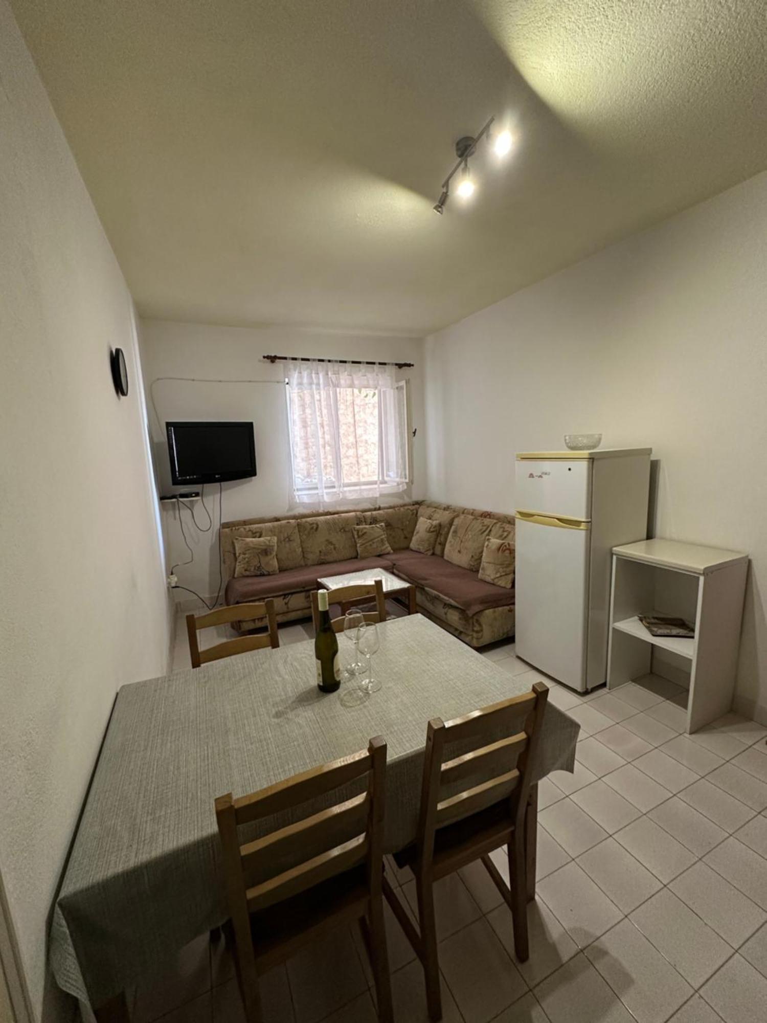 Apartmani Jurica I Ankica Brela Exterior foto