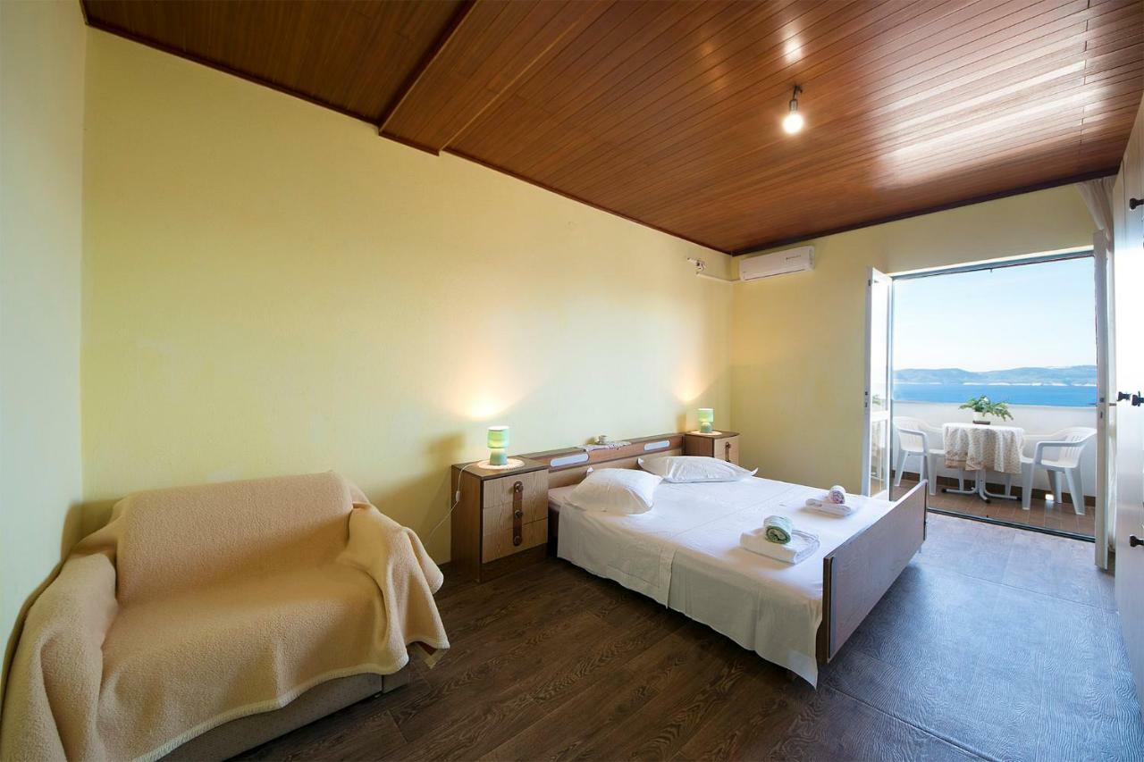 Apartmani Jurica I Ankica Brela Exterior foto